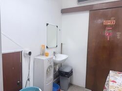 Owen Road (D8), Retail #613769161